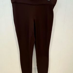 Nine West Jeans knit pull on. Elastic waist, skinny legs.